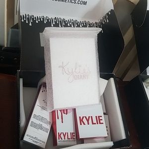 Kylie Valentine's Day bundle